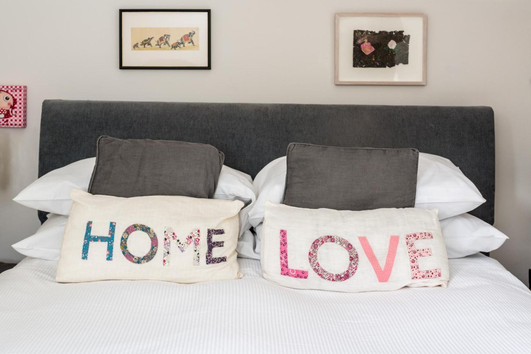 Pleasant Earl'S Court Apartment Near Hyde Park By Underthedoormat ลอนดอน ภายนอก รูปภาพ